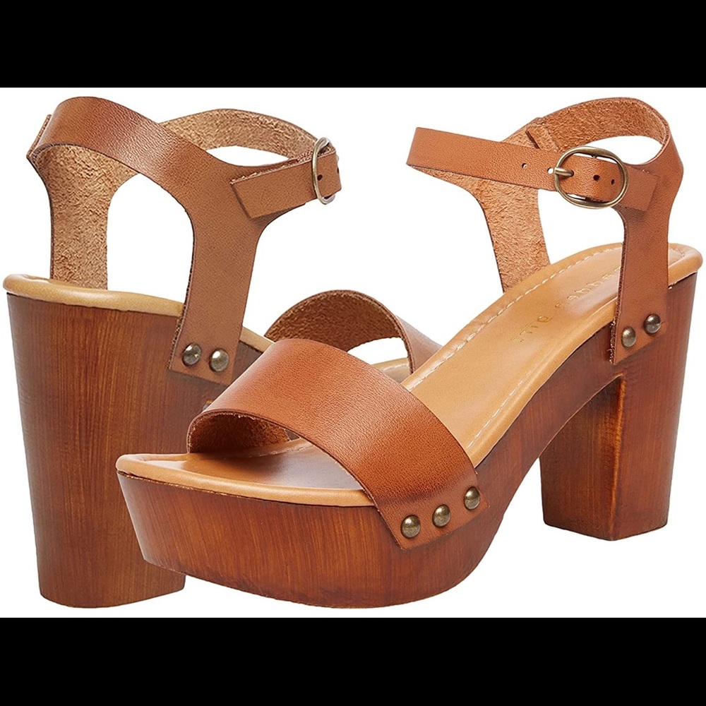 Madden Girl Lifft Clogs size 10